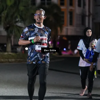 Runner Photo 7803147
