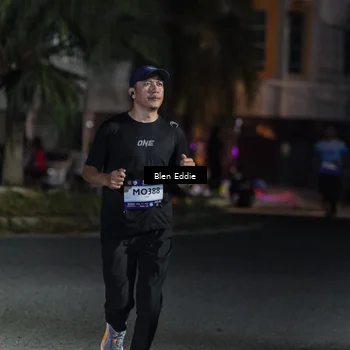 Runner Photo 7803375