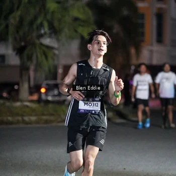 Runner Photo 7803442
