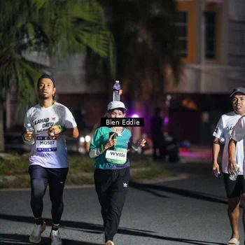 Runner Photo 7803454