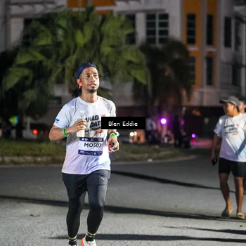 Runner Photo 7803461