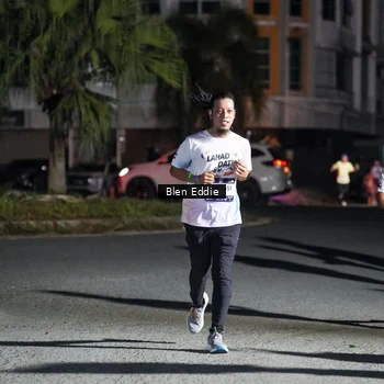 Runner Photo 7803505