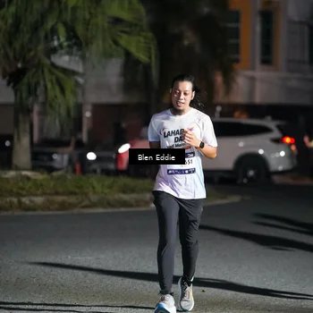Runner Photo 7803538