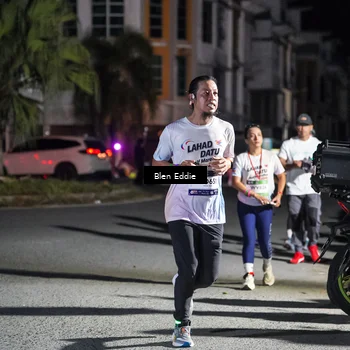 Runner Photo 7803540