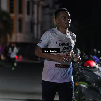 Runner Photo 7803853