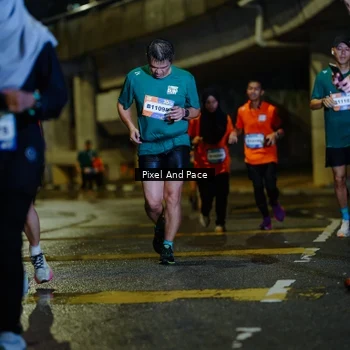 Runner Photo 7803984