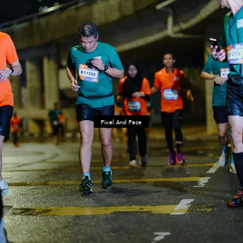 Runner Photo 7803991