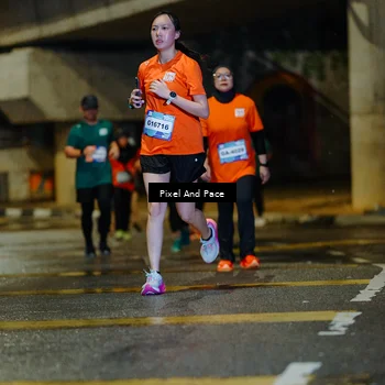 Runner Photo 7804023