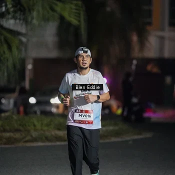 Runner Photo 7804095