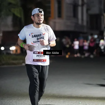 Runner Photo 7804122