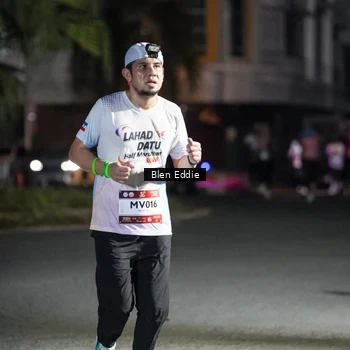 Runner Photo 7804124