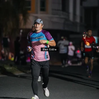 Runner Photo 7804136