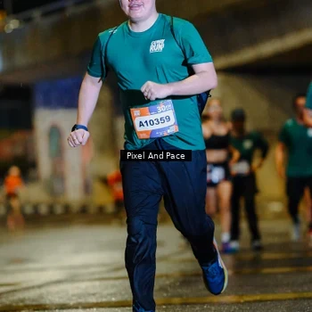 Runner Photo 7804138