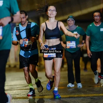 Runner Photo 7804156