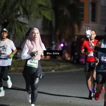 Runner Photo 7804174