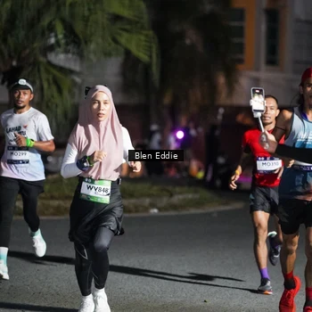 Runner Photo 7804184