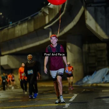 Runner Photo 7804254