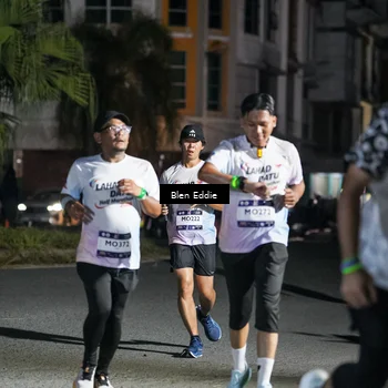 Runner Photo 7804258