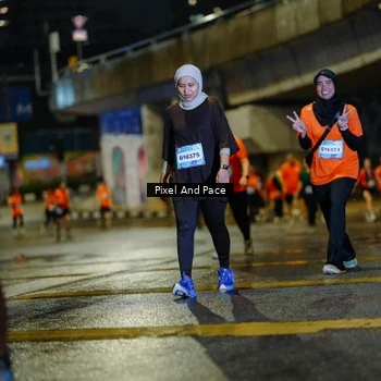 Runner Photo 7804278