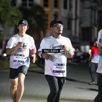 Runner Photo 7804302