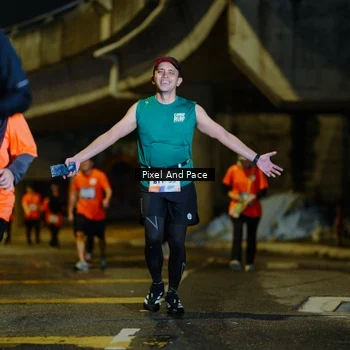 Runner Photo 7804409
