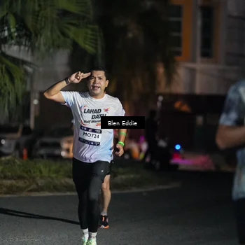 Runner Photo 7804645