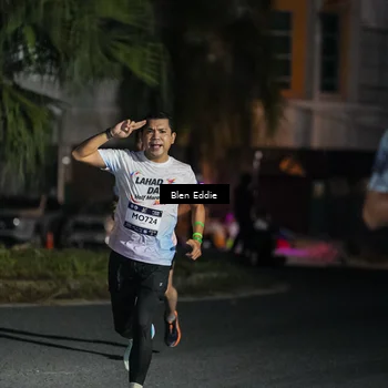 Runner Photo 7804677