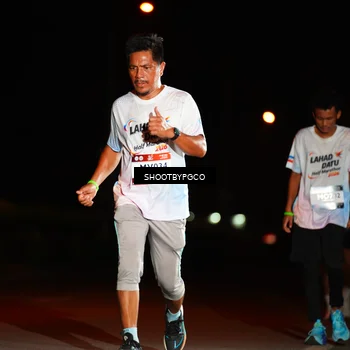 Runner Photo 7804683