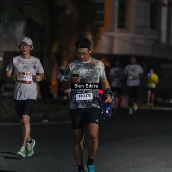 Runner Photo 7804692