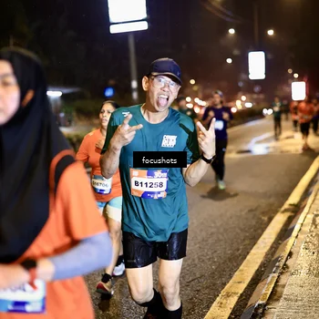 Runner Photo 7805017