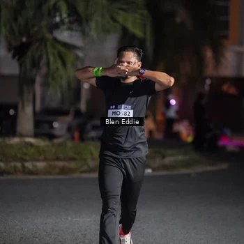 Runner Photo 7805087