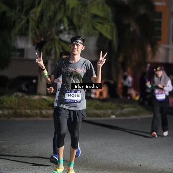 Runner Photo 7805098