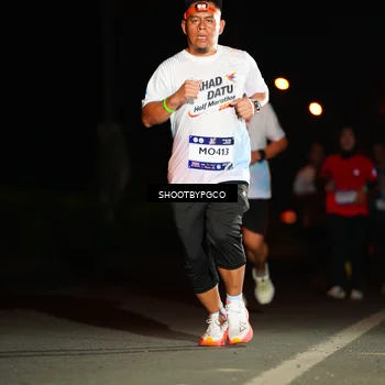Runner Photo 7805109