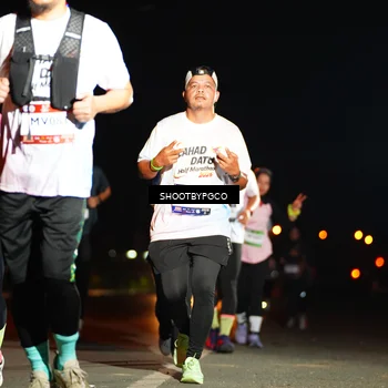 Runner Photo 7805285