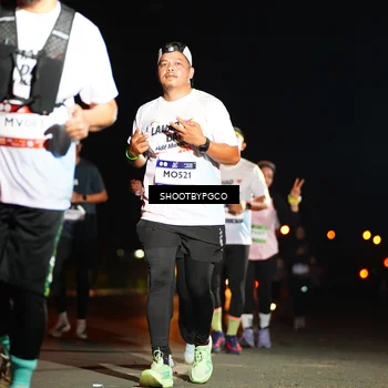 Runner Photo 7805345