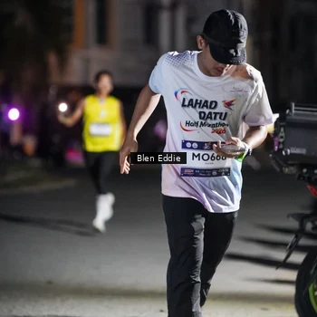 Runner Photo 7805375