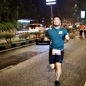 Runner Photo 7805411