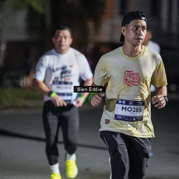 Runner Photo 7805473