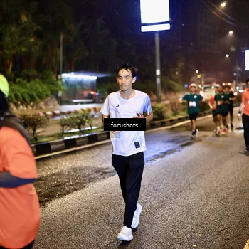 Runner Photo 7805705