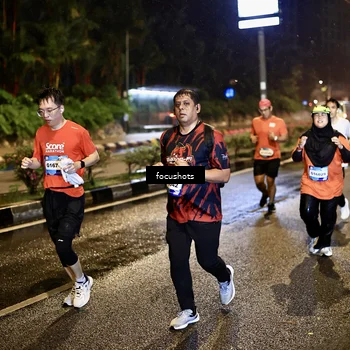 Runner Photo 7805740