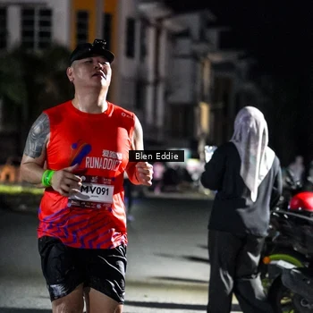 Runner Photo 7805916