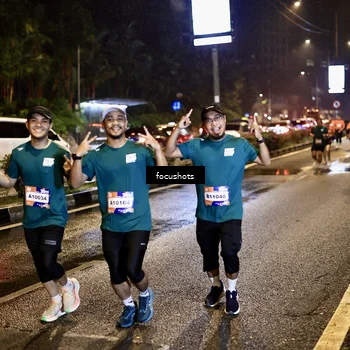 Runner Photo 7806051