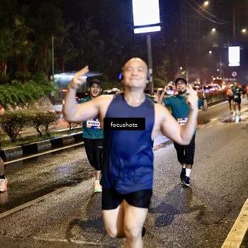 Runner Photo 7806054