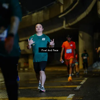 Runner Photo 7806061