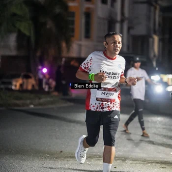 Runner Photo 7806104