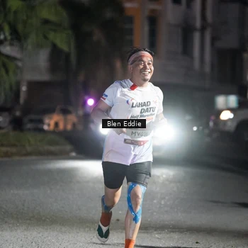 Runner Photo 7806172