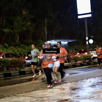 Runner Photo 7806586