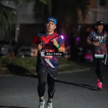 Runner Photo 7806899
