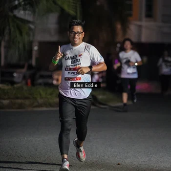 Runner Photo 7807024