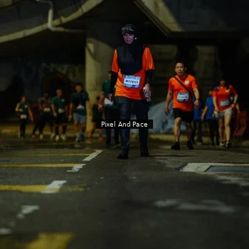 Runner Photo 7807034